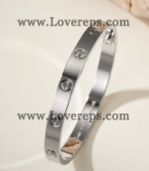 202523831 Classics Love Bracelet White Gold