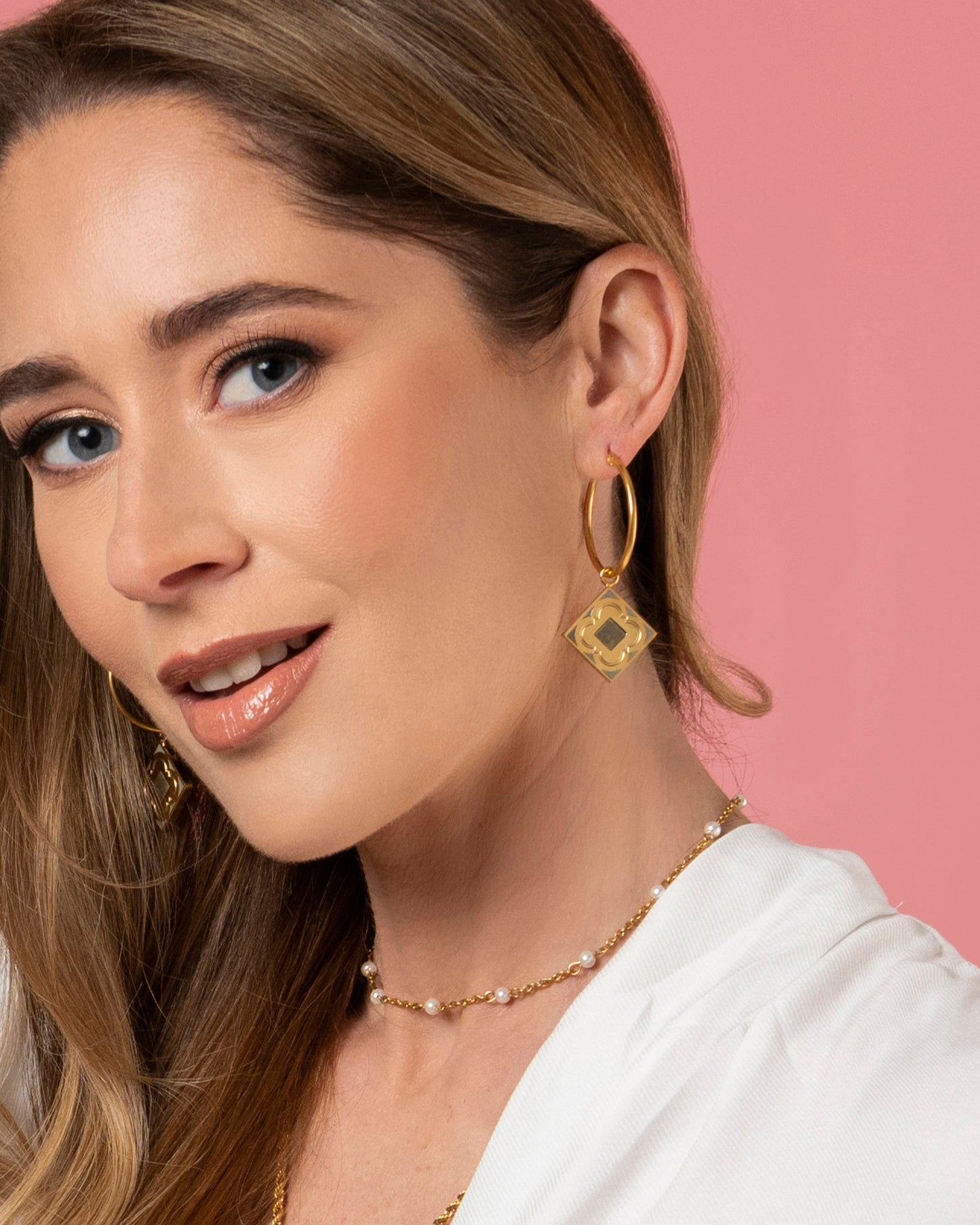 Agate Logo Stone Pendant Earring Set