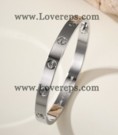 202523806 Classics Love Bracelet White Gold