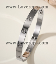 202522985-Classic Love Bracelet White Gold